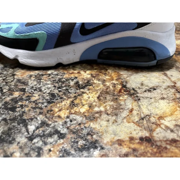 Nike Air Max 200 - Picture 11 of 13